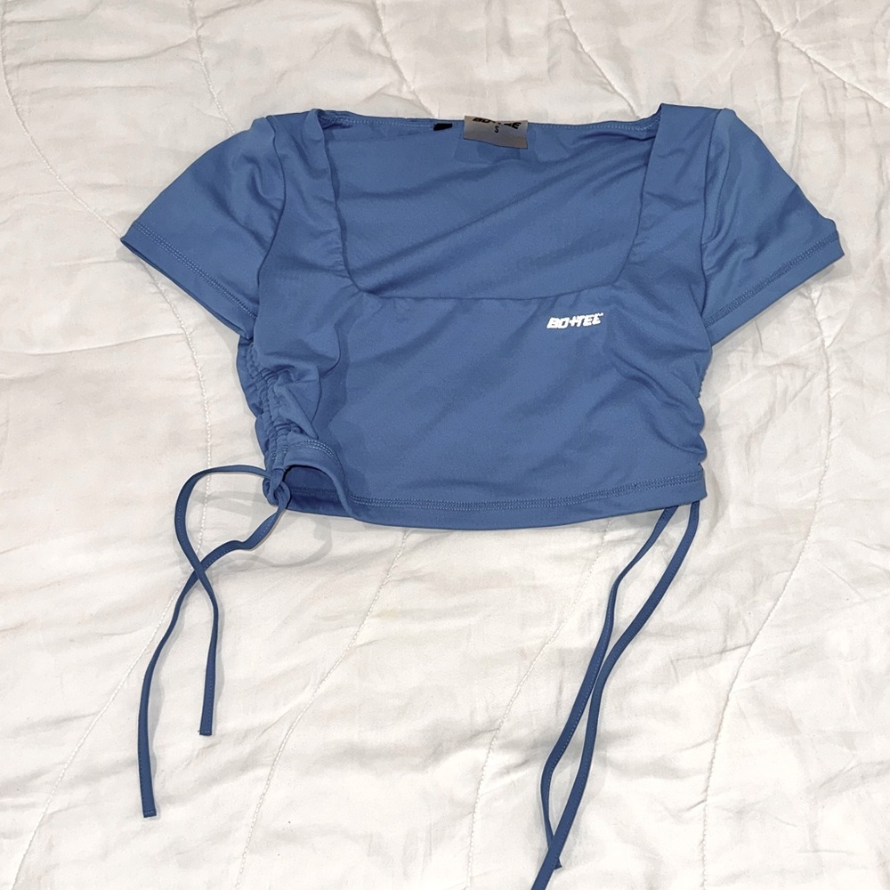 Bo+Tee Ambition Slinky Square Neck Crop Top Size S